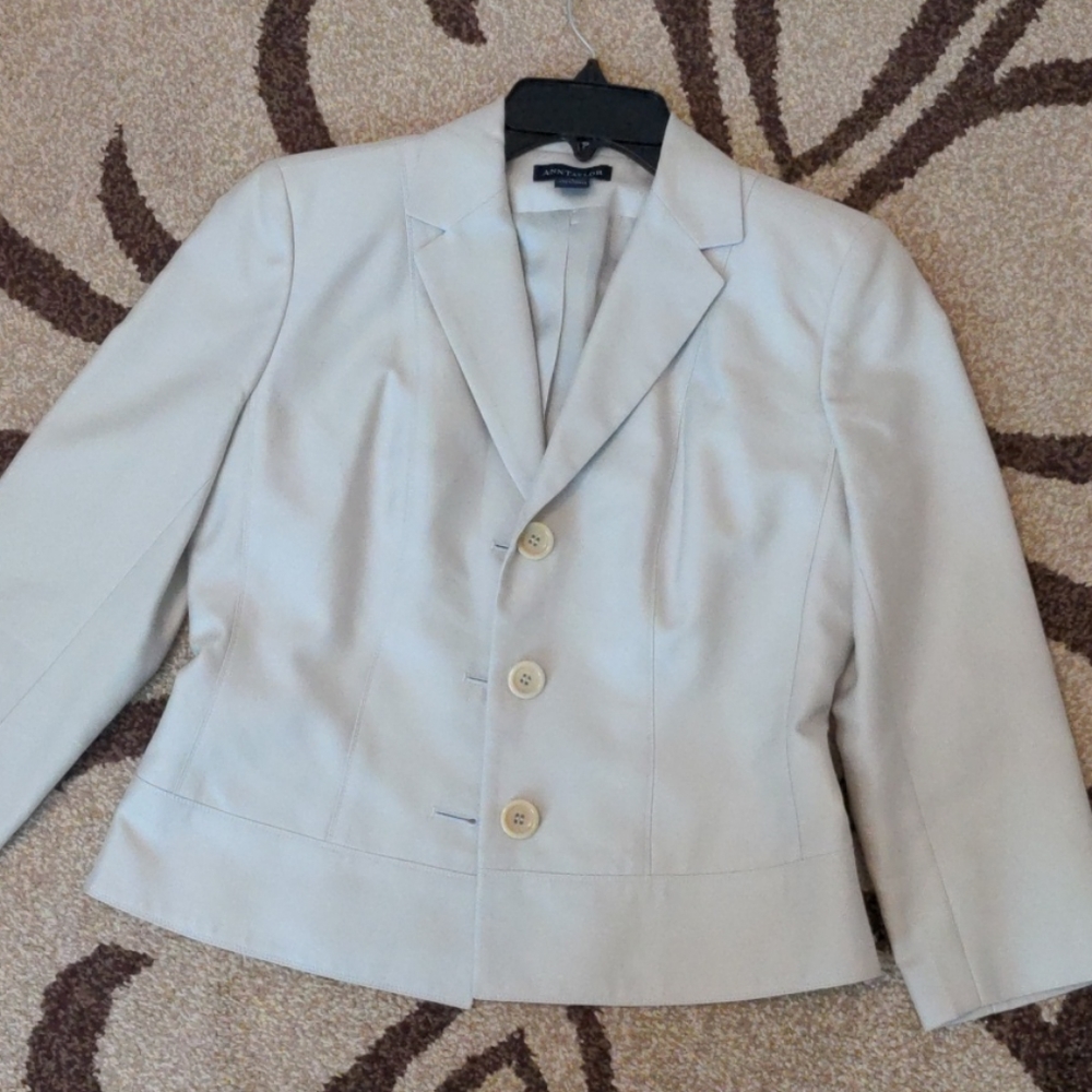 Jacket, waist length